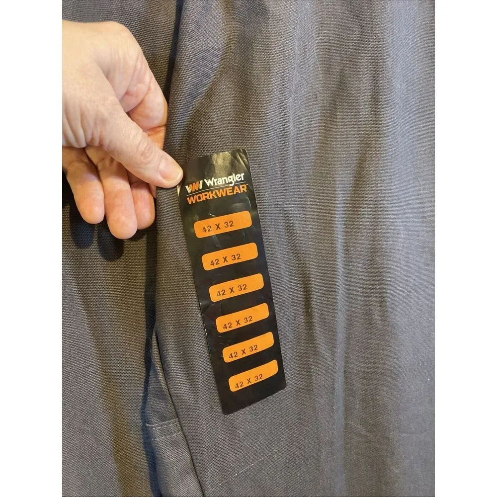 NWT Wrangler Men's Workwear Cargo Utility Pants Sz 42x32‎ Dark Gray All Purpose